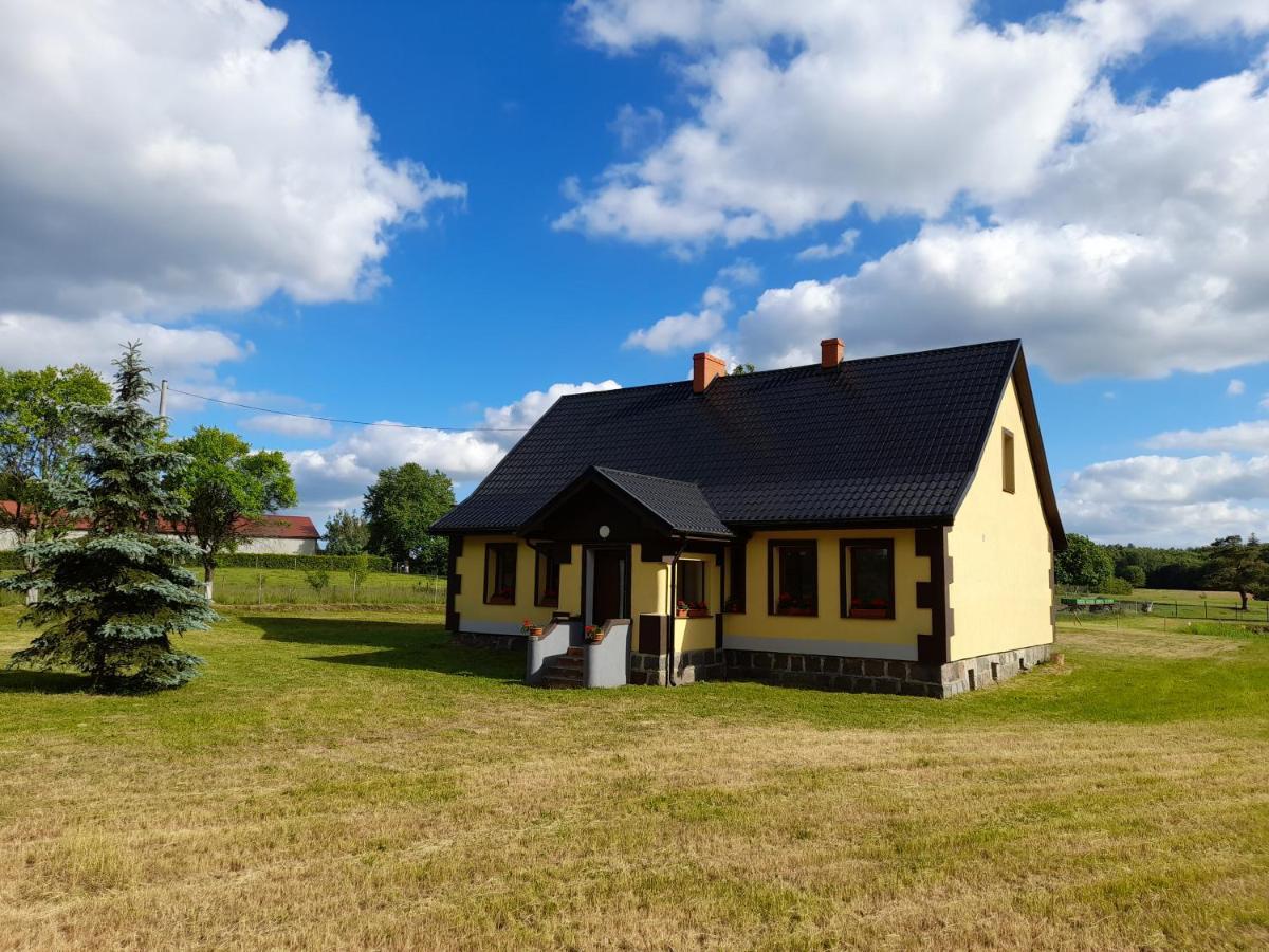Przystanek Nowekoprzywno - Zolty Pod Kasztanem Ferienhaus